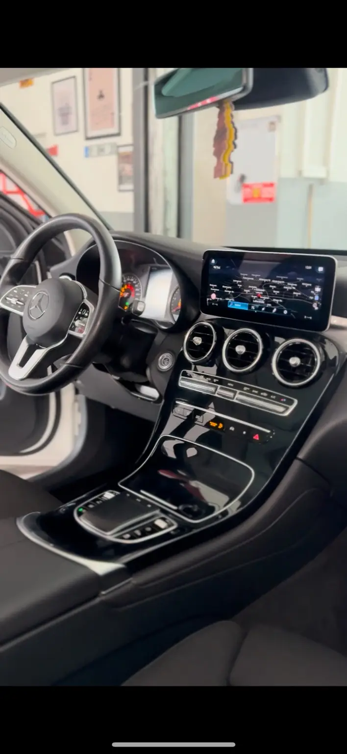 Innenraumaufbereitung - Professionelle Auto Innenraumreinigung